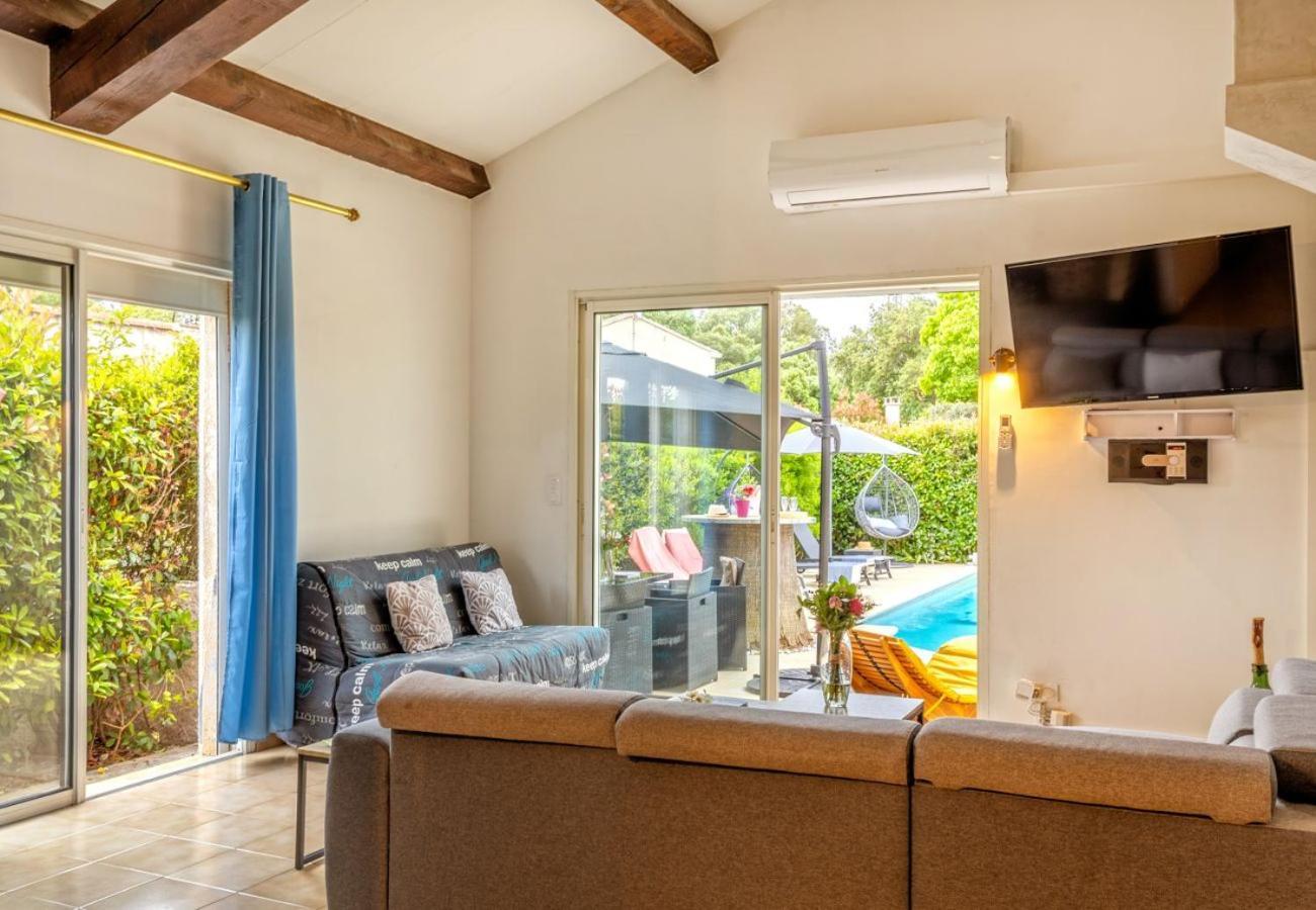 Villa Tous Conforts Avec Piscine Privee Et Acces Plage เซวิออน ภายนอก รูปภาพ